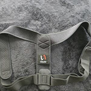 Black Back Support Unisex. Like New. Adjustable Sizing